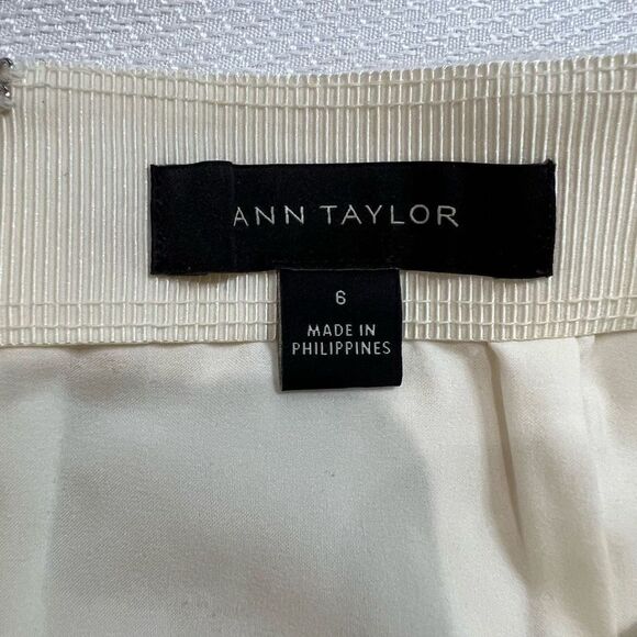 Ann Taylor Cream Wool Blend Lined Skirt - Picture 3 of 7